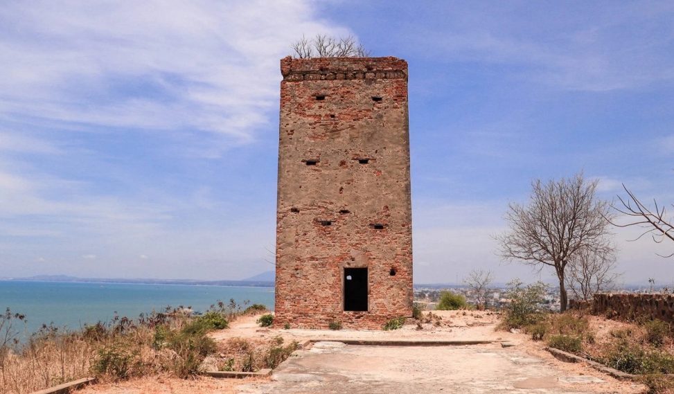 Khám Phá Lầu Ông Hoàng: Địa Điểm Du Lịch Phan Thiết Không Thể Bỏ Lỡ 27 lau ong hoang dia diem du lich phan thiet khong the bo qua 1