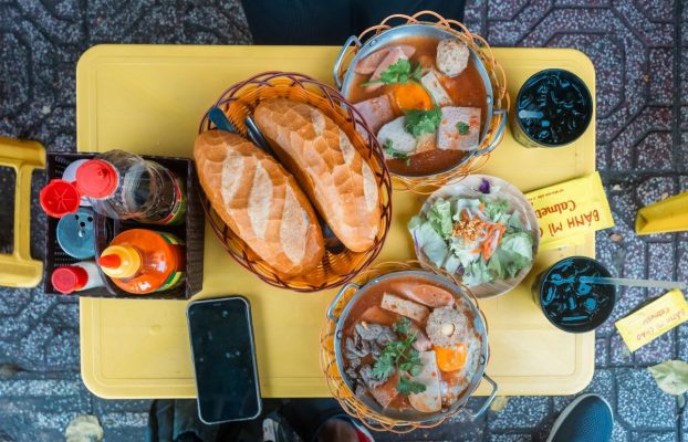 Phượt Hot 33 Bánh Mì Xíu Mại Đà Lạt: 6 Quán Ngon Nên Thử Khi Phượt Thành Phố Ngàn Hoa