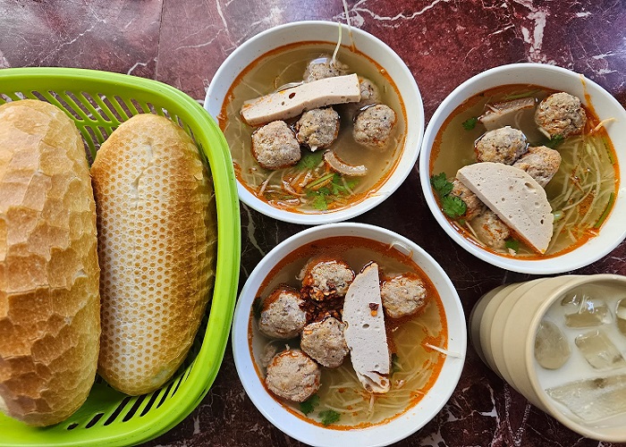 Bánh Mì Xíu Mại Đà Lạt: 6 Quán Ngon Nên Thử Khi Phượt Thành Phố Ngàn Hoa 29 Banh Mi Xiu Mai Da Lat 6 Quan Ngon Nen Thu Khi Phuot Thanh Pho Ngan Hoa 5